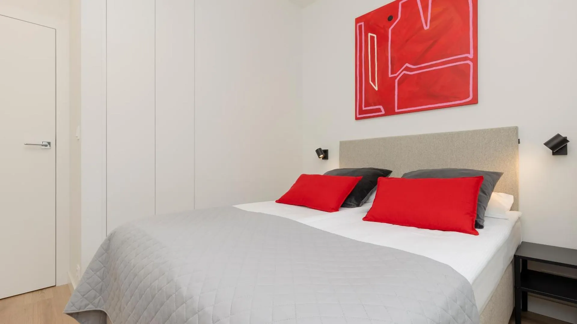 Amazing Spacious Apartments In Warsaw City Center By Noclegi Renters